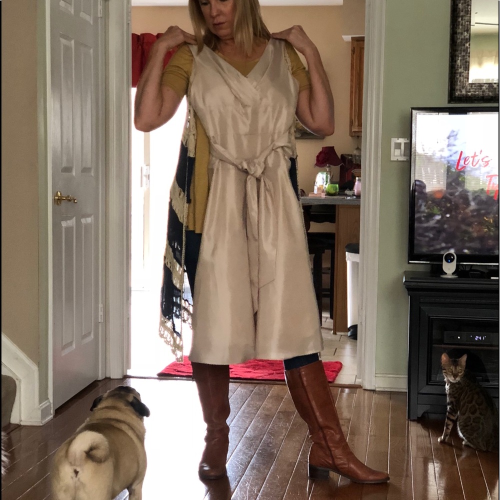 Dress - Picture 2 of 2